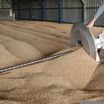 Gesundhalten von Getreide, Mischen von Getreide, Rühren von Getreide